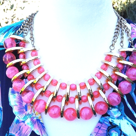Pink Acrylic Balls With Goldtone Hardware Cleopatra Style Necklace - Picture 2 of 5